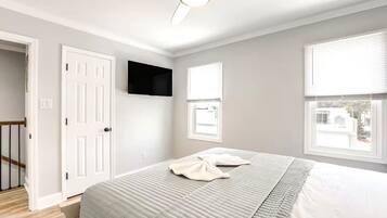 2 bedrooms, iron/ironing board, travel crib, free WiFi