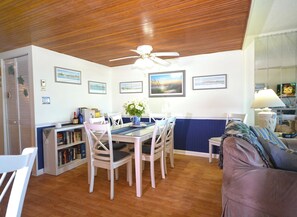 Dining - Exquisite, stylish 2 bedroom oceanfront condo great for families with free WiFi, an outdoor pool, and fabulous ocean view located uptown just steps to the beach! (Ocean City)