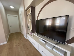 Apartment, 1 Bedroom, Accessible, Balcony | Room amenity