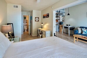 Appartamento, letti multipli, cucina (Surfside at the Cove) | 1 camera, con stile personalizzato, con arredamento individuale