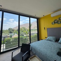 5 habitaciones y acceso a internet 