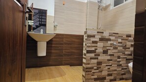 淋浴设施、坐浴桶、毛巾、肥皂