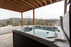 Tina de hidromasaje al aire libre