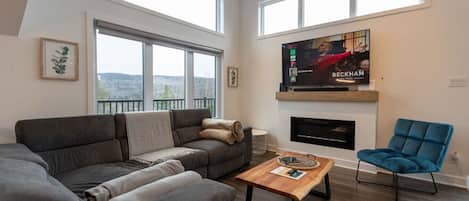 TV, peis og stereoanlegg