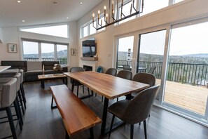 Dining - Paradis | Private Hot Tub | Saint Come (Saint-Cã´Me)