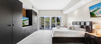 Spacious 2-Story Doral Home | Pool & Gym