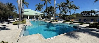 Doral Escape w/ Pool Access