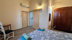 2 bedrooms, free WiFi, bed sheets, wheelchair access