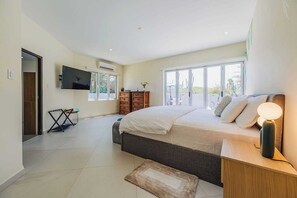 3 bedrooms, iron/ironing board, travel cot, free WiFi