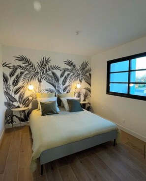 2 bedrooms, iron/ironing board, WiFi