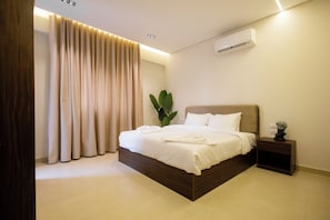 Luxury Studio, City View | Private kitchen | Fridge, microwave, espresso maker, coffee/tea maker - Imperial Hotel (Cairo)