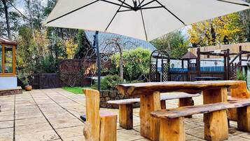 House | Outdoor dining