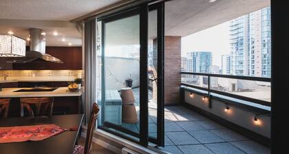 Spacious and comfortable newly updated penthouse condo in downtown Vancouver