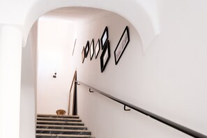 Interior - 2-BR House with garden in fishing village Ferragudo, by the river and the ocean. (Ferragudo)