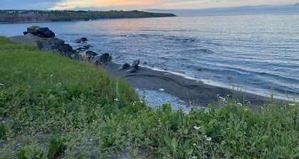 Sandy Beaches/Waterfalls swimming/meadows/hiking;
Western Bay Sands Cottage