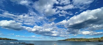 Sandy Beaches/Waterfalls swimming/meadows/hiking;
Western Bay Sands Cottage