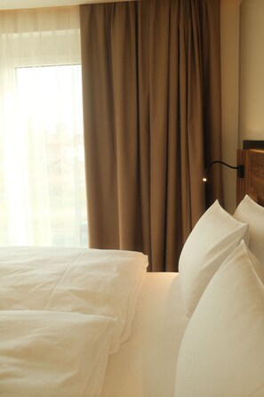 In-room safe, blackout drapes, soundproofing, iron/ironing board - UNICO Boutique Hotel (Hochheim am Main)