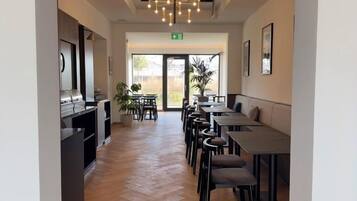 Daily buffet breakfast for a fee