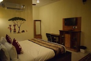 Deluxe Double Room | Free WiFi - Hotel Rann meadows (Sawai Madhopur)