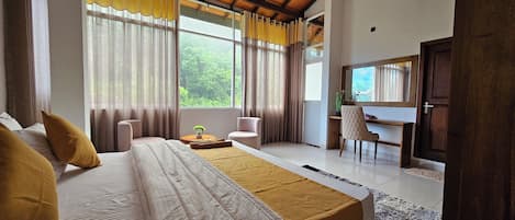 2 habitaciones, tabla de planchar con plancha, wifi y ropa de cama
