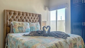 6 bedrooms, desk, iron/ironing board, free WiFi