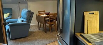 Walk to Everything Charming 2-bedroom apartment in fabulous New Paltz