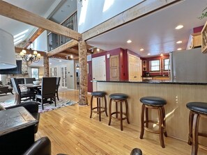 Dining - Suan Cottage: New Year's Eve Special Offer! (Fennville)