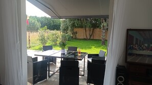 Outdoor dining - Quiet house on the island of Oleron (Dolus-d'Oléron)