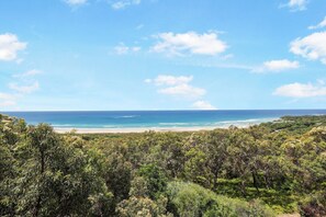 Beach nearby - Stunning Ocean Views - Perfect Family Getaway (Point Lookout)
