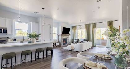 New 4BR Home with 4 Private Baths