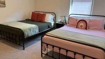 3 bedrooms, travel cot, WiFi, bed sheets