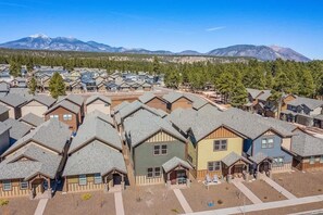 Exterior - Flagstaff 3BR Home w/ BBQ, Fireplace & Backyard (Flagstaff)