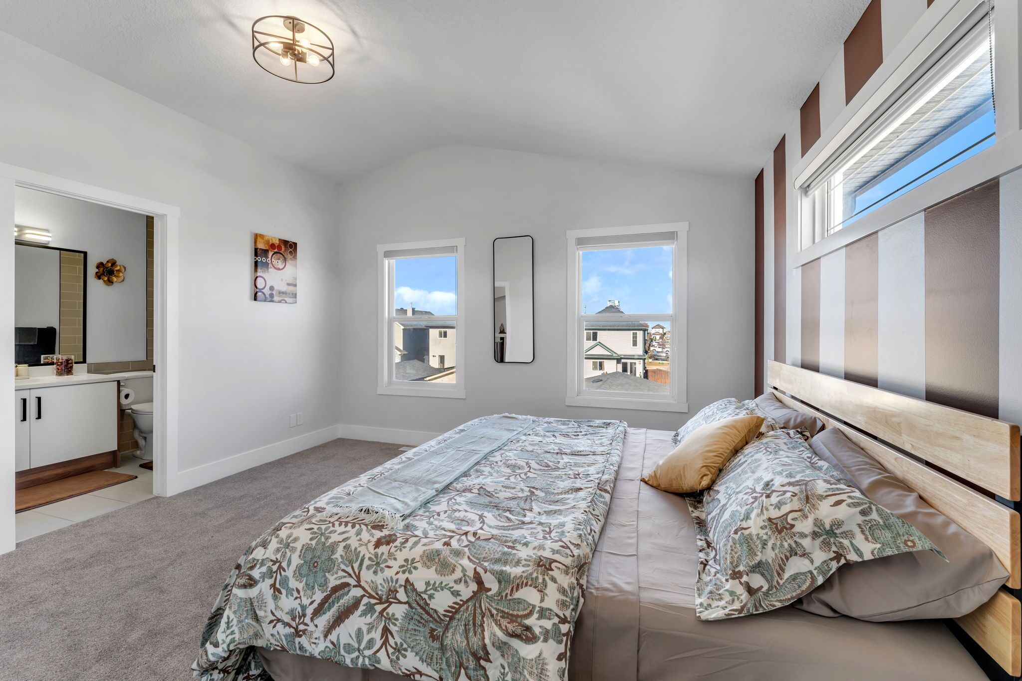 3 habitaciones, tabla de planchar con plancha y wifi gratis 