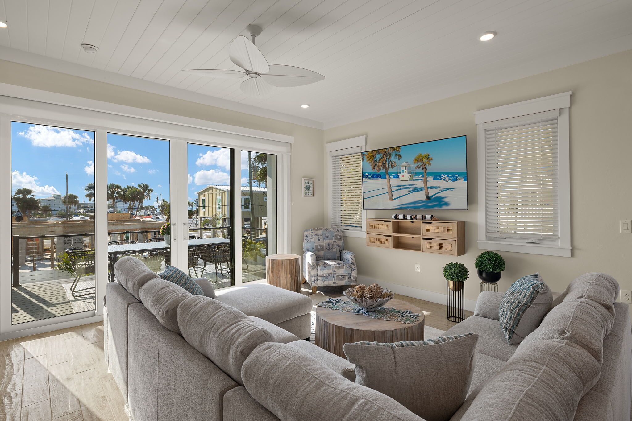 Télévision, espaces bureaux