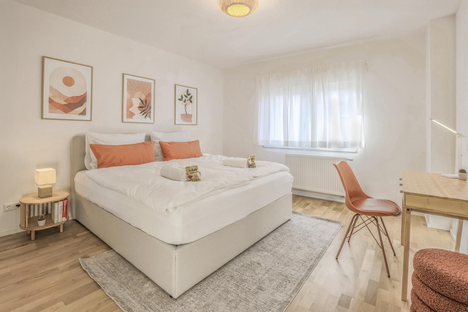 2 Schlafzimmer, Schreibtisch, Reisekinderbett, WLAN