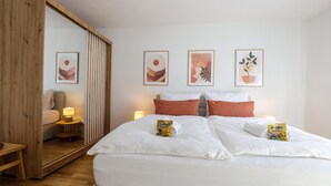 2 Schlafzimmer, Schreibtisch, Reisekinderbett, WLAN