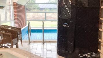 Ferienhaus | Pool | Innenpool, Außenpool