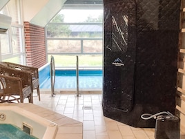 Casa | Piscina | Piscina interna, piscina externa