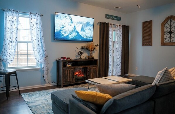 TV connectée, cheminée