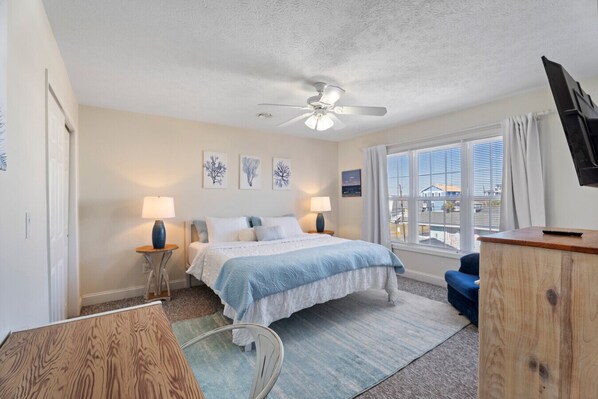 2 bedrooms, desk, iron/ironing board, free WiFi