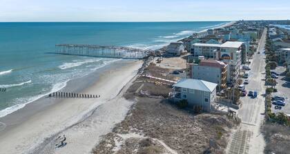 Ocean Breeze Hideaway | Pet Friendly | Townhome.