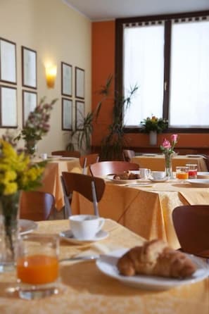 Dining - Hotel Naonis  (Cordenons)