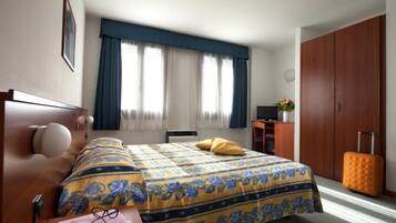 In-room safe, desk, laptop workspace, free WiFi