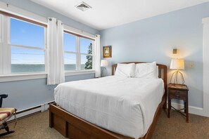 6 slaapkamers, een strijkplank/strijkijzer, gratis wifi, beddengoed