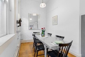 Dining - Rockland Central, downtown walk to everything! (Rockland)