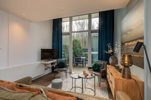 House | Dining