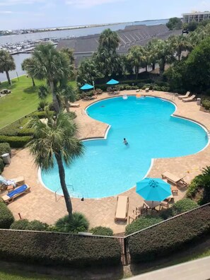 Pool - Hidden Treasure! A getaway close to all the action A408 Bldg A  (Fort Walton Beach)