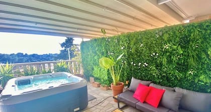 Luxe BnB with Private Jacuzzi + Breakfast included