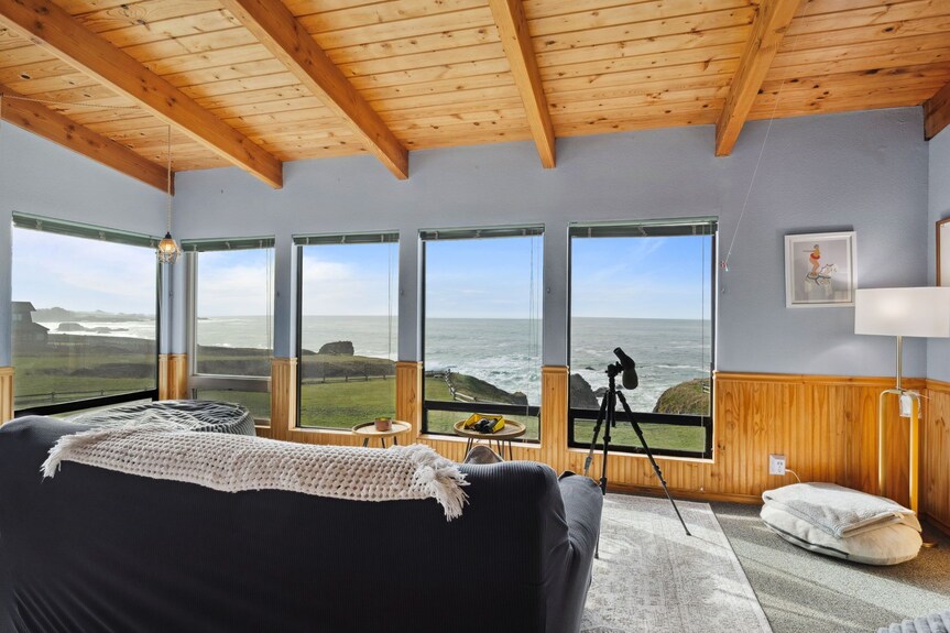 Spectacular Ocean Front 5 Bedroom Home With Ultra Fast Wifi - Fort Bragg, CA