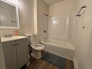 Toallas y papel de baño 